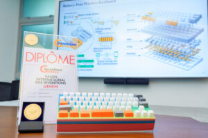 The battery-free wireless keyboard utilises cutting-edge “kinetic-to-electrical” energy conversion technology, which transforms the kinetic energy from each keystroke into electrical power to operate the keyboard and transmit signals