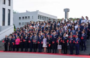 To commemorate the 80th anniversary of the victory of Chinese in the War of Resistance, guests observed a moment of silence prior to the flag-raising ceremony.