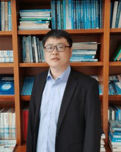Professor Ma Peifeng